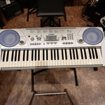 Yamaha PSR-275 61-Key Electronic Keyboard